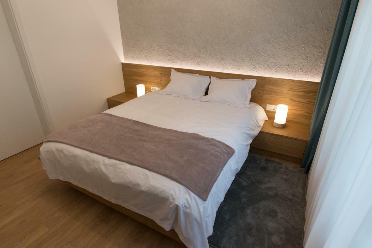 Arbans Elegant Apartment In The City Center Bukarest Exterior foto